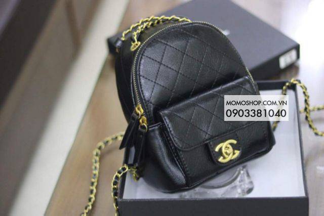 Chanel nâng cao sản phẩm của mình thông qua việc sản xuất mũ và túi